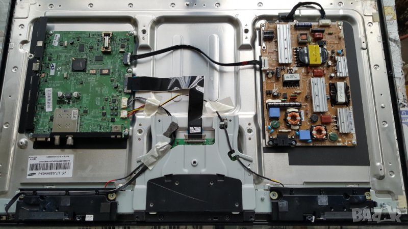 Телевизор 32 инча Samsung UE32D5720 -счупен екран, снимка 1