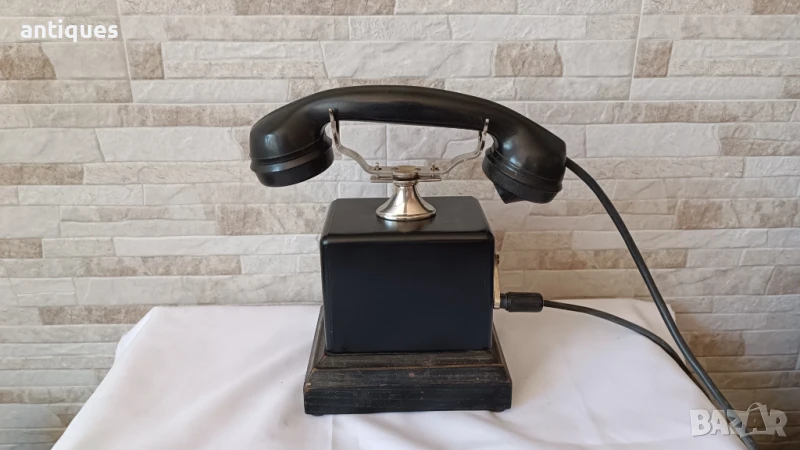 Стар немски телефон с вилка и манивела - царско време - 1930"г, снимка 1