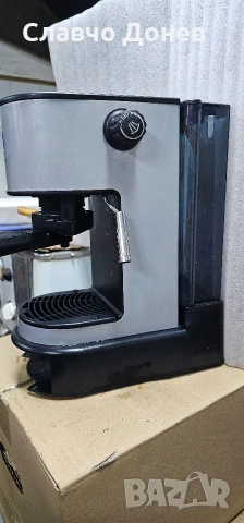 кафе машина на ЛАВАЦА , снимка 7 - Кафе машини - 54163626
