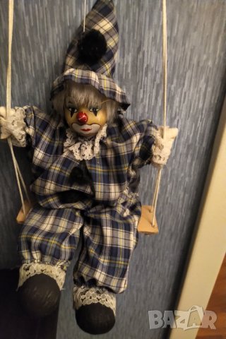 Колекционерска порцеланова кукла клоун на люлка , снимка 3 - Колекции - 33865412