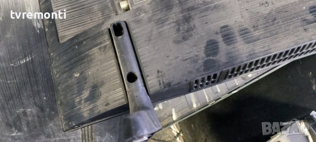 оригинална стойка за телевизор Samsung модел UE40NU7182U, снимка 4 - Стойки, 3D очила, аксесоари - 39025560