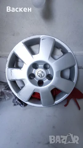 Продавам 1бр оригинален 16 цолов таз за Toyota Corolla Verso
, Avensis

