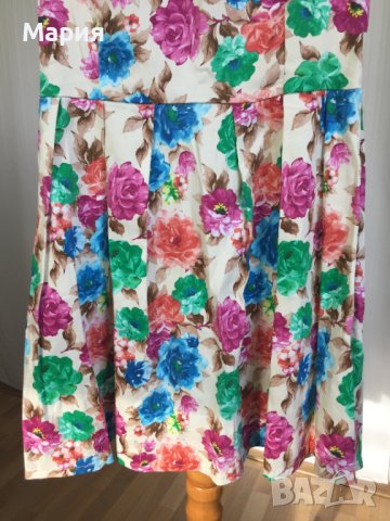 38 С / 40 М Дамска Рокля на Цветя Еластична Памучна Бежова Цветна Розова Синя Зелена, снимка 3 - Рокли - 42767451