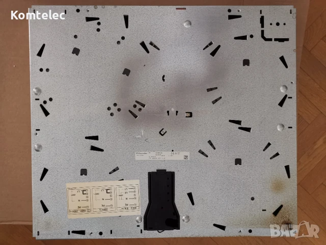 Керамичен плот за вграждане за части Electrolux EHS 6610x, снимка 6 - Друга електроника - 51269374