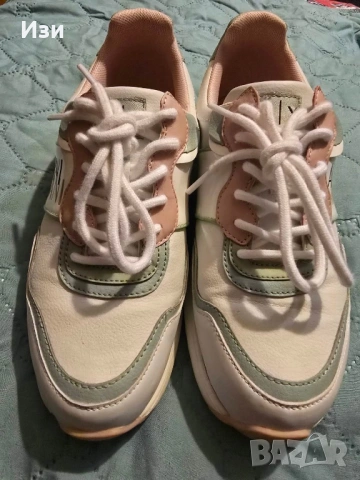 Дамски маратонки Armani Exchange, снимка 11 - Маратонки - 54360296