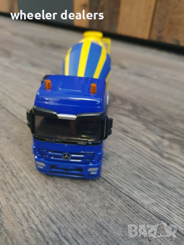 Метална количка SIKU 1/50 Mercedes-Benz Actros Миксер за бетон, снимка 3 - Колекции - 36407555