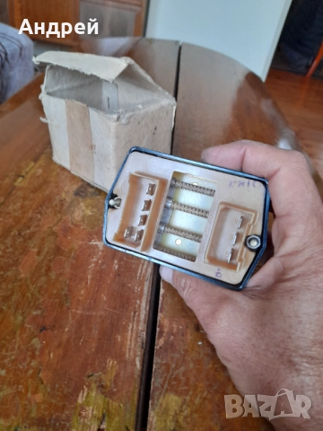 Старо реле за светлини Москвич РС710, снимка 4 - Други ценни предмети - 52136180