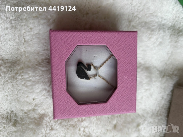 Swarovski , снимка 2 - Колиета, медальони, синджири - 54202326