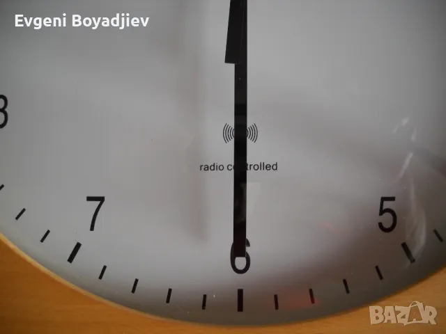 Кварцов стенен часовник- радиосверяем, снимка 3 - Стенни часовници - 49323881