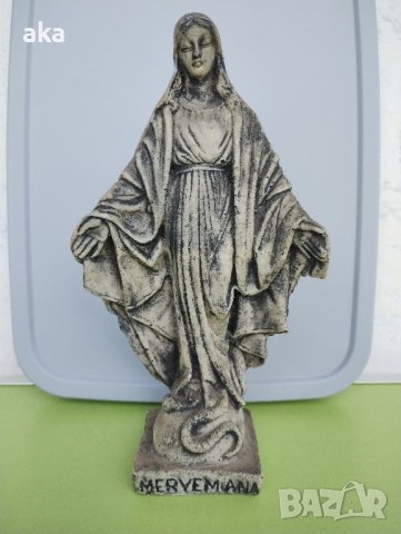 Статуя на Дева Мария 