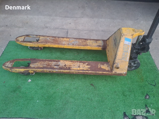 Палетна количка 