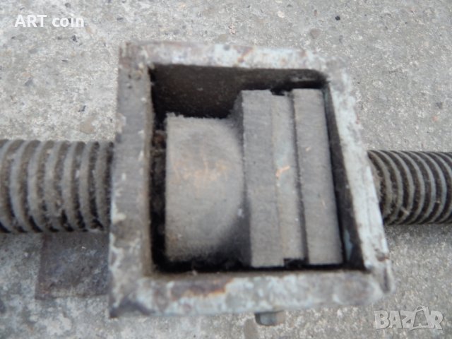 винт диаметър ф 40 мм. Гайката е от бронз, снимка 6 - Стругове - 44194587