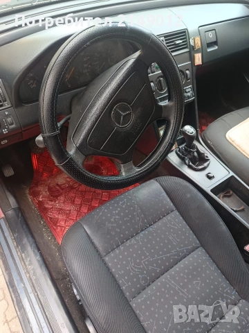 Мерцедес , снимка 4 - Автомобили и джипове - 54099499