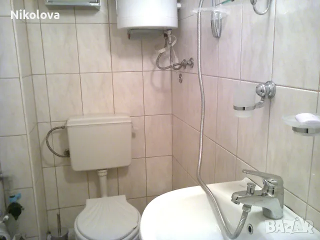 Студио в кв. Левски, ТУ, б-ца Св. Марина, своб. паркиране, снимка 4 - Квартири, нощувки - 21619078