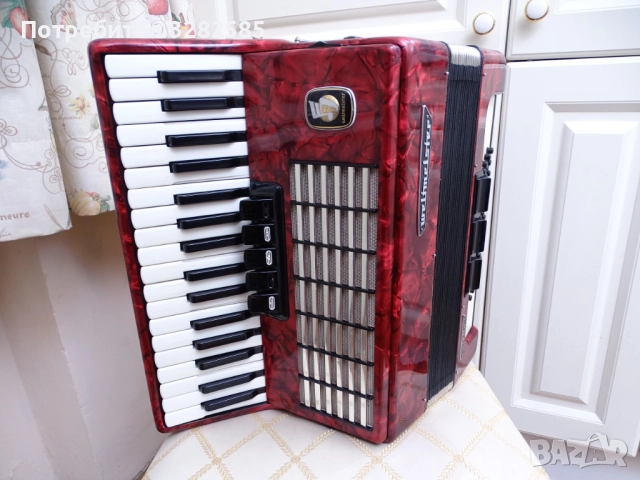 Акордеон Велтмайстер Стела 60 баса, снимка 2 - Акордеони - 51911397