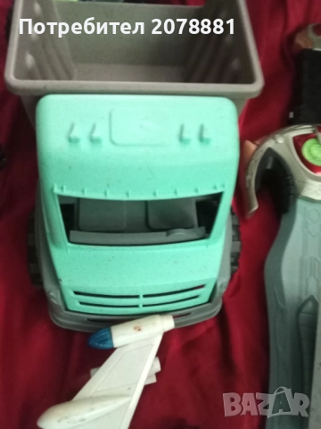 Самолети превръщали се в роботи, камиони и др, снимка 2 - Коли, камиони, мотори, писти - 52005507