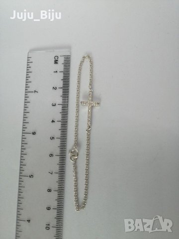 Нова сребърна гривна с кръст дължина около 19см може да се направи с размер по Ваш избор, снимка 1 - Гривни - 29504097