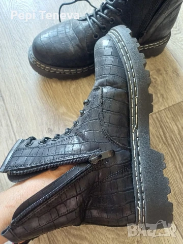 Зимни Боти, снимка 4 - Дамски боти - 50572357