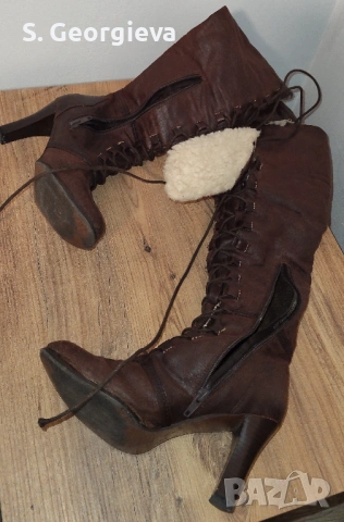 Кафяви ботуши на ток с пух на вътрешната страна