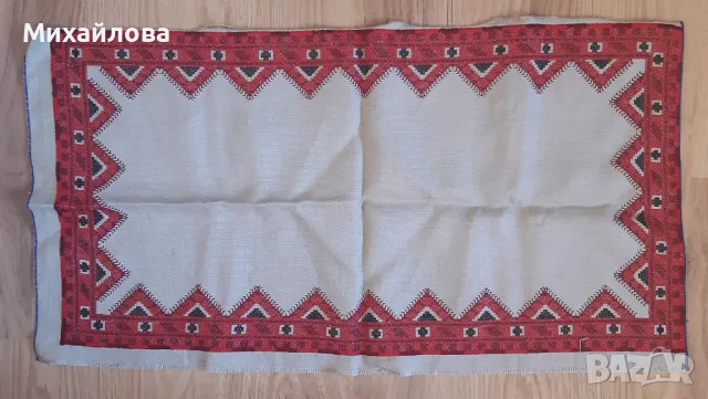 Ръчна бродерия каре