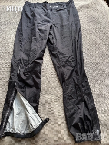 Дамски тънък шумящ панталон Bergans 