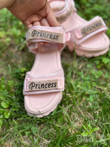 Много лек модел розови сандали, снимка 2 - Сандали - 50742741