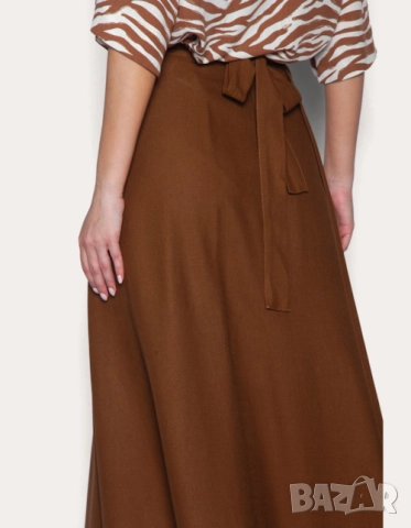 Сатенена пола , снимка 2 - Поли - 52809890