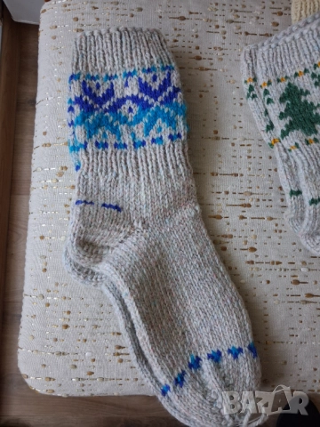 Вълнени чорапи, снимка 2 - Дамски чорапи - 52739635