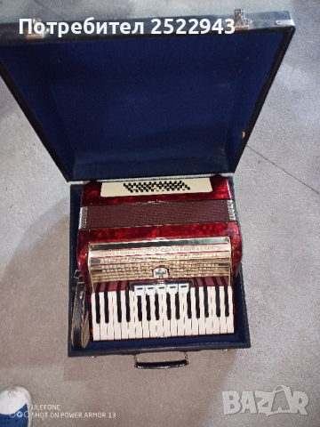 Акордеон Weltmeister като нов в перфектно състояние , снимка 11 - Акордеони - 44589545