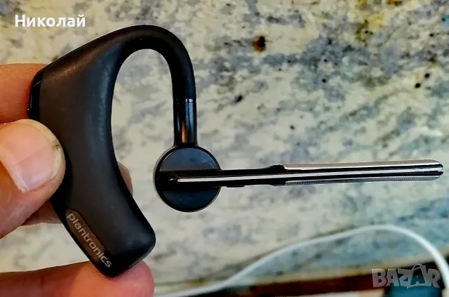 Блутут хендсфри слушалка Plantronics Voyager Legend със заряден кейс 