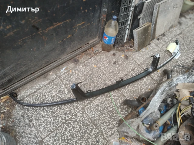 Лайстна Под Фаровете - Основа Решетка За Фолксваген Пасат Б4 1995г / VW Passat B4 1995y