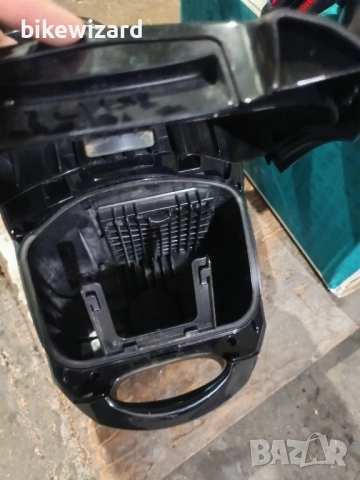 Прахосмукачка 700W Amazon Basics , снимка 4 - Прахосмукачки - 52527749