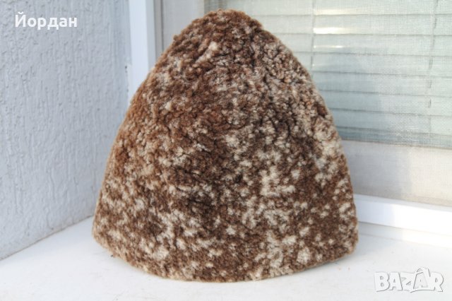 Калпак от агнешка вълна, снимка 2 - Антикварни и старинни предмети - 39328355
