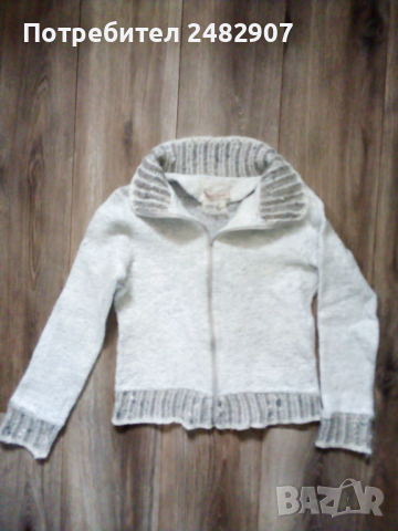 Детска жилетка, снимка 1 - Детски пуловери и жилетки - 44746272
