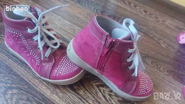 Детски ботички и маратонки Rebook 27 номер, снимка 8 - Детски обувки - 38596315