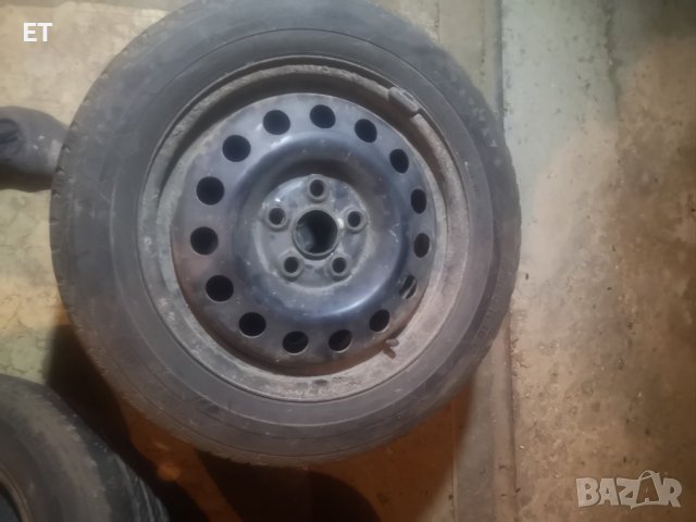 Метални джанти с гуми, снимка 3 - Гуми и джанти - 38659946