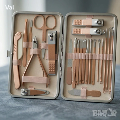 Комплект за маникюр от 23 части в златисто с елегантен калъф