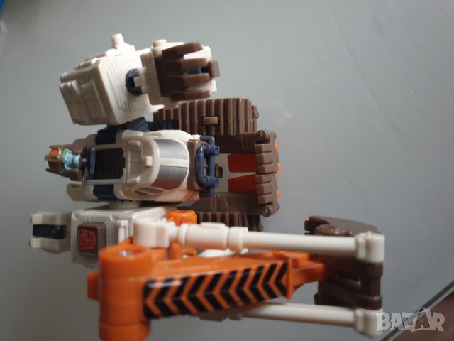 Hasbro Transformers Armada Hoist, снимка 3 - Коли, камиони, мотори, писти - 39634812
