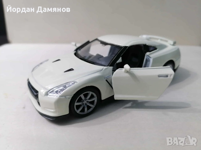 Нисан ГТ-Р в мащаб 1:34 , снимка 2 - Колекции - 52576663