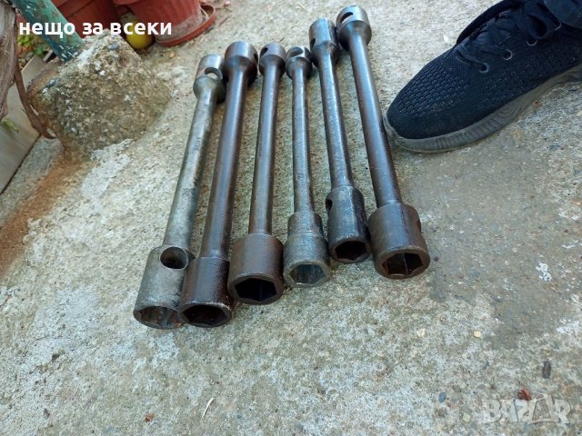 Ключ за джанти автомобили камиони различни размери 17,27,32,36 и др, снимка 3 - Ключове - 38446551