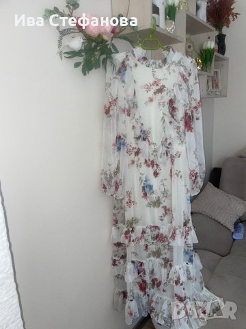 Разкошна нова дълга елегантна рокля флорален десен нежни цветя волани къдри феерична вълнообразна 