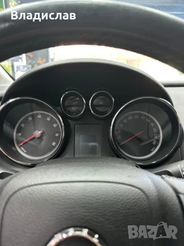 Opel Astra 1.4 Turbo LPG, снимка 14 - Автомобили и джипове - 55978566