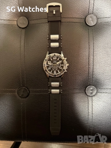 Стилен часовник , чисто нов