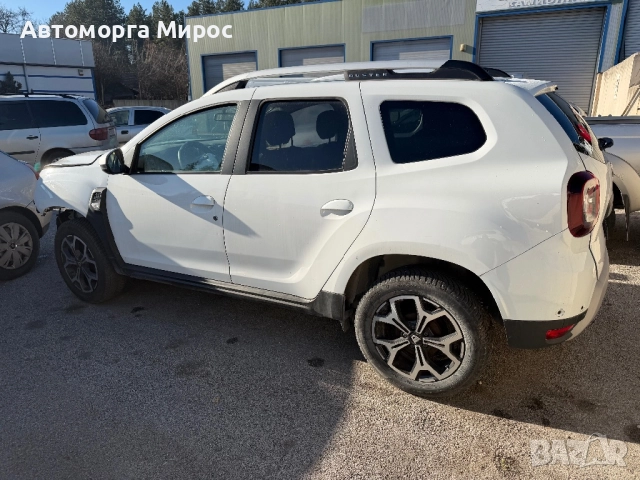 Dacia Duster 1.5 dci НА ЧАСТИ, снимка 2 - Автомобили и джипове - 52952594