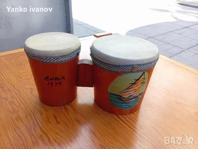 Кубински малки барабани.