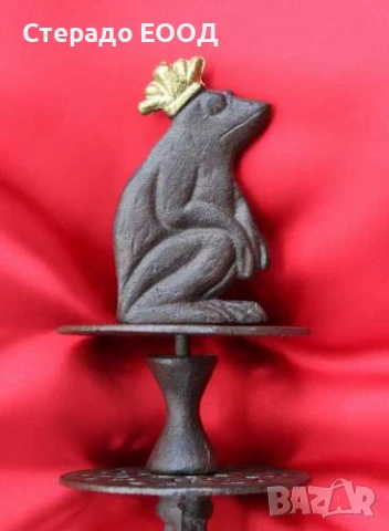 ЧУГУНЕН ВОДАЧ ЗА МАРКУЧ - ЖАБА С КОРОНА