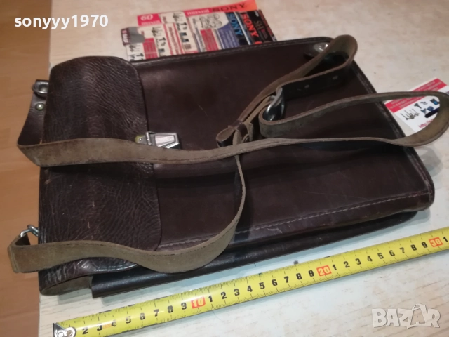 СТАРА КОЖЕНА ЧАНТА-РЕЛИКВА ОТ СОЦА 0709251047, снимка 4 - Антикварни и старинни предмети - 51630976