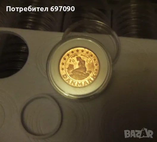 Кутия за 100 броя монети с капсули, снимка 2 - Нумизматика и бонистика - 47892326