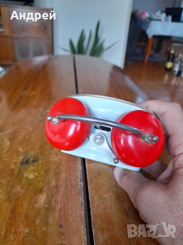 Стар часовник,будилник Insa, снимка 6 - Антикварни и старинни предмети - 42250029