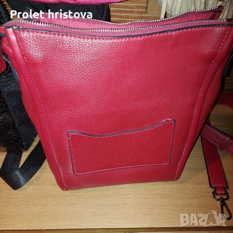 Дамска чанта, снимка 3 - Чанти - 52565538